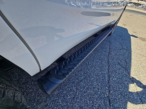 Used 2024 Chevrolet Tahoe Z71 w/ Luxury Package image 36