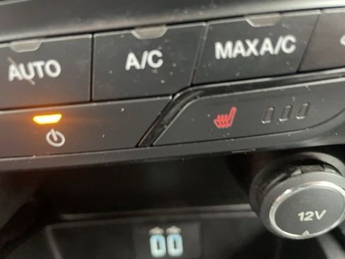 Used 2020 Ford Ranger Lariat w/ Equipment Group 501A Mid image 32