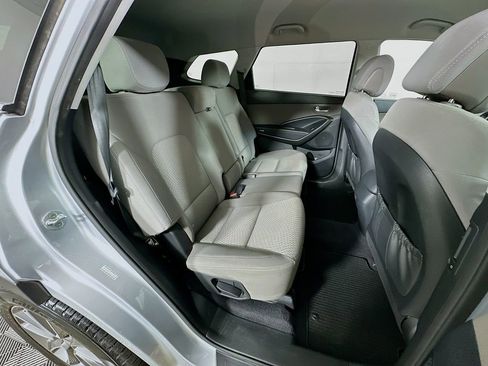 Used 2017 Hyundai Santa Fe SE image 30