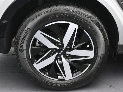 Used 2023 Kia Sorento EX FWD image 40