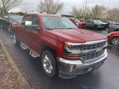 Used 2018 Chevrolet Silverado 1500 LT w/ All Star Edition image 5