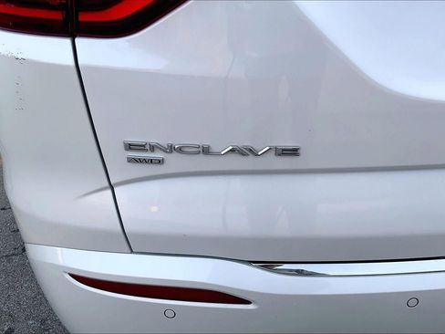 Used 2021 Buick Enclave Avenir w/ Avenir Technology Package image 31