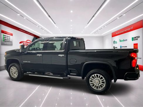 Used 2023 Chevrolet Silverado 2500 High Country w/ Z71 Off-Road Package AWD/4WD image 4