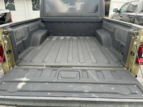 Used 2025 Jeep Gladiator Mojave w/ Convenience Group AWD/4WD image 2