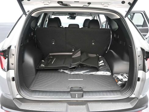 New 2026 Hyundai Tucson SEL image 13