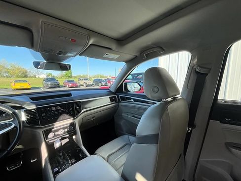 Used 2021 Volkswagen Atlas SEL Premium AWD/4WD image 17
