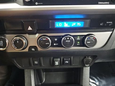 Certified 2023 Toyota Tacoma SR5 AWD/4WD image 24