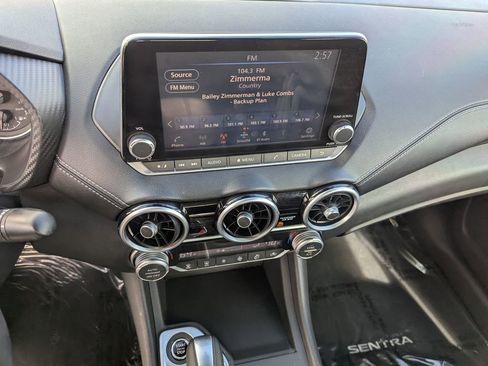 Used 2021 Nissan Sentra SV w/ Lighting Package image 15