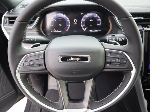 New 2025 Jeep Grand Cherokee L Limited image 3