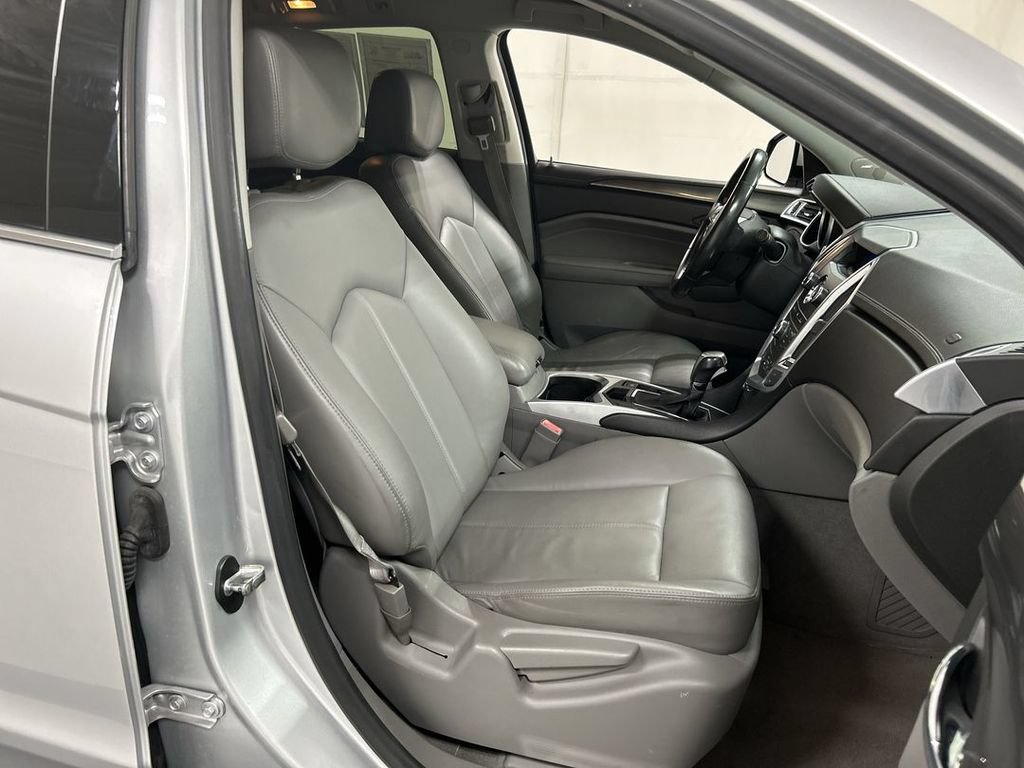 Used 2011 Cadillac SRX 2WD image 21