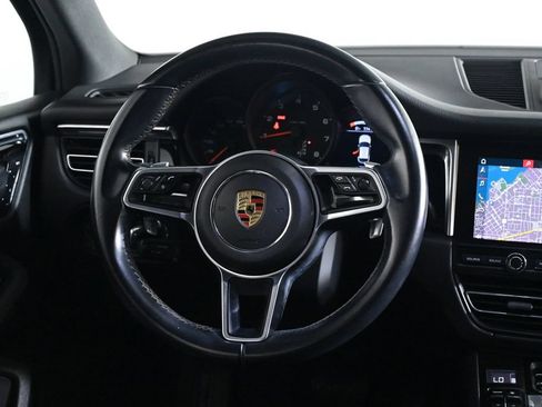 Certified 2021 Porsche Macan AWD/4WD image 12