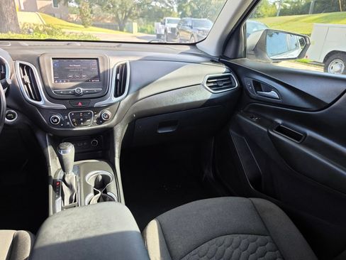 Used 2021 Chevrolet Equinox LT FWD image 20