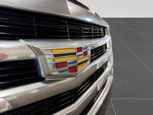 Used 2018 Cadillac Escalade ESV Premium Luxury AWD/4WD image 45