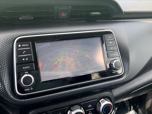 Used 2021 Nissan Kicks S FWD image 27