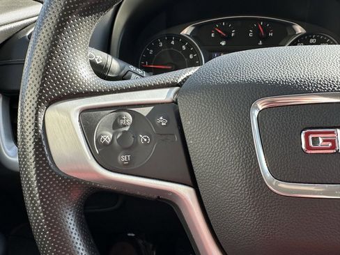 Used 2024 GMC Terrain SLE image 26