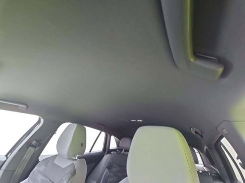 Used 2022 Volkswagen ID.4 Pro image 16