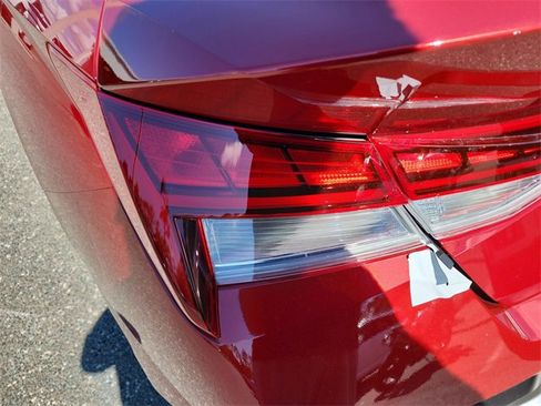 New 2025 Hyundai Elantra Limited image 8