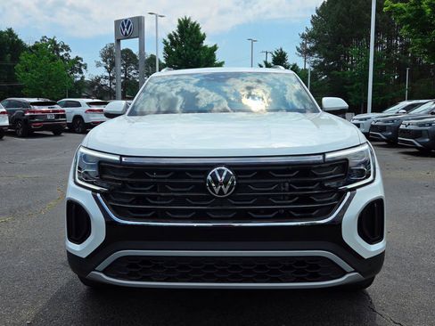 Used 2026 Volkswagen Atlas Cross Sport SEL AWD/4WD image 8