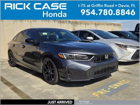 Used 2025 Honda Civic Sport image 1