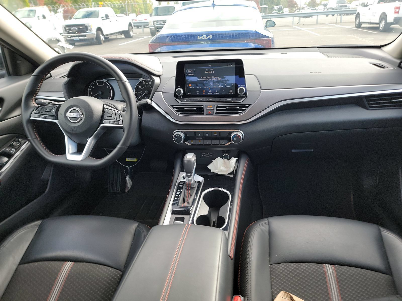 Used 2025 Nissan Altima 2.5 SR AWD/4WD image 9