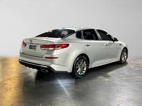 Used 2019 Kia Optima LX FWD image 3