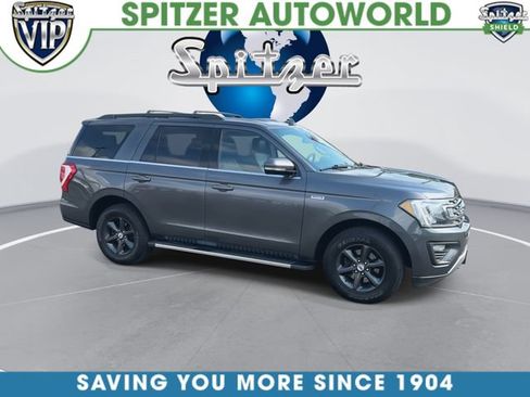 Used 2018 Ford Expedition XLT w/ Equipment Group 202A AWD/4WD image 2