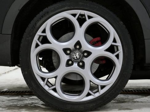 Used 2024 Alfa Romeo Tonale Veloce image 10