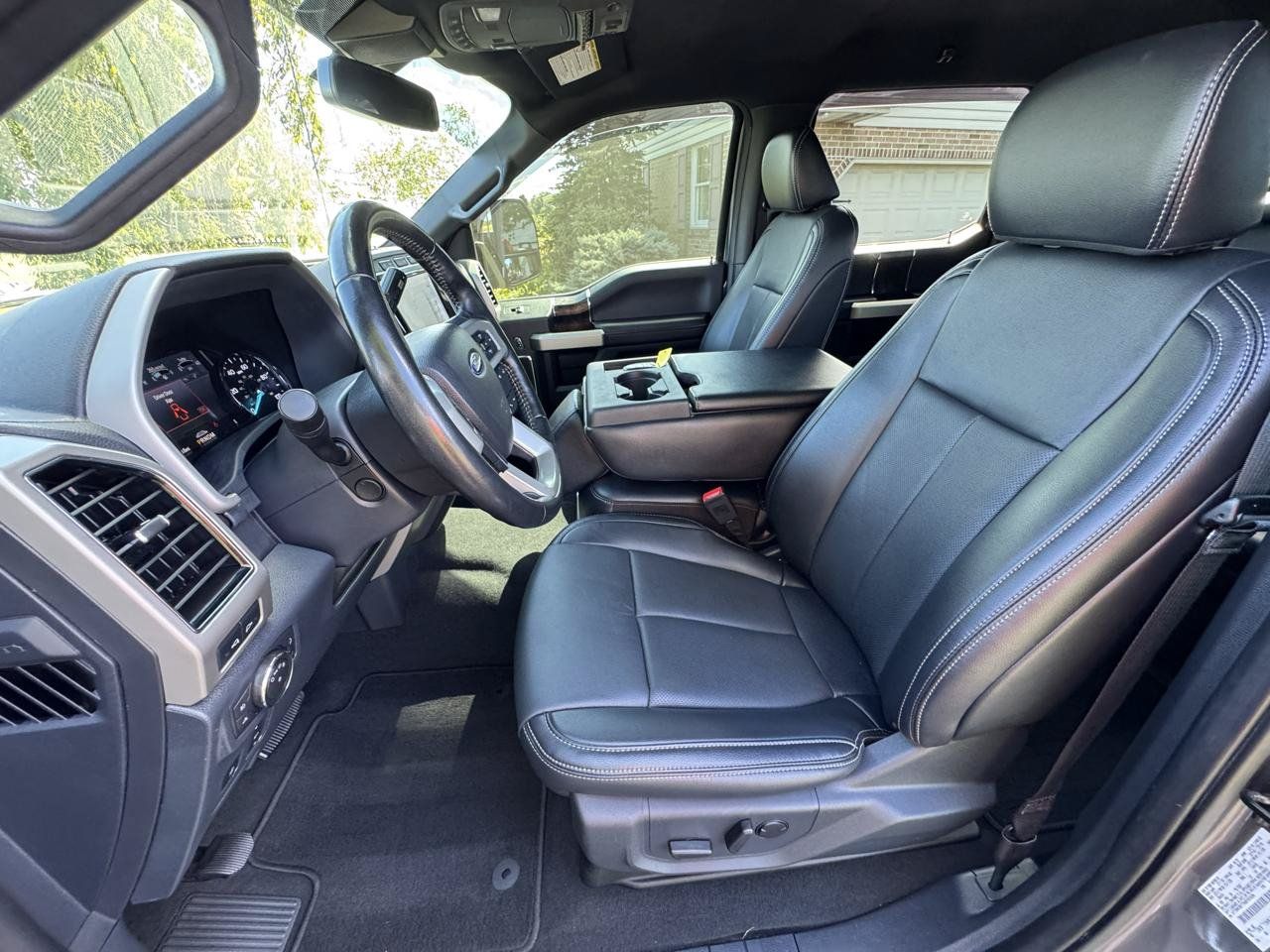 Used 2022 Ford F350 Lariat w/ Lariat Ultimate Package AWD/4WD image 8