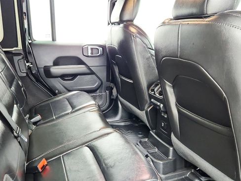 Used 2021 Jeep Wrangler Unlimited Sahara AWD/4WD image 35