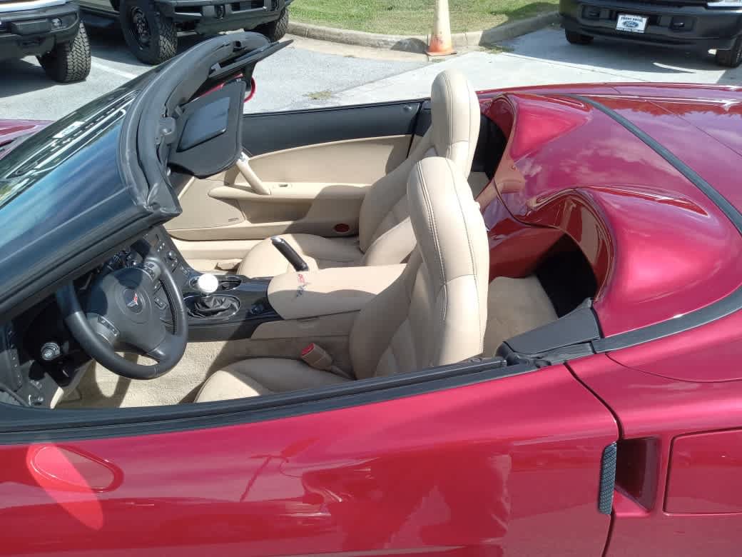 Used 2011 Chevrolet Corvette Convertible w/ Preferred Equipment Group RWD image 29