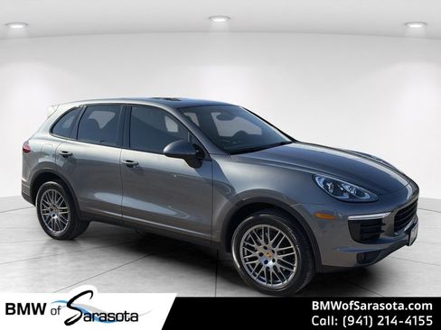 Used 2017 Porsche Cayenne AWD/4WD image 1