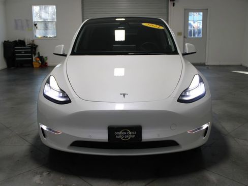 Used 2021 Tesla Model Y Long Range image 49