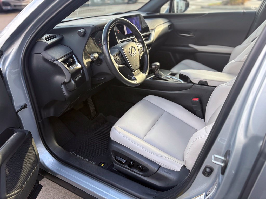 Used 2023 Lexus UX 250h AWD w/ Accessory Package (A2) image 13