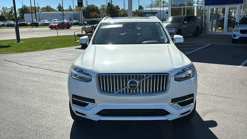 Used 2024 Volvo XC90 T8 Plus w/ Protection Package Premier AWD/4WD image 5