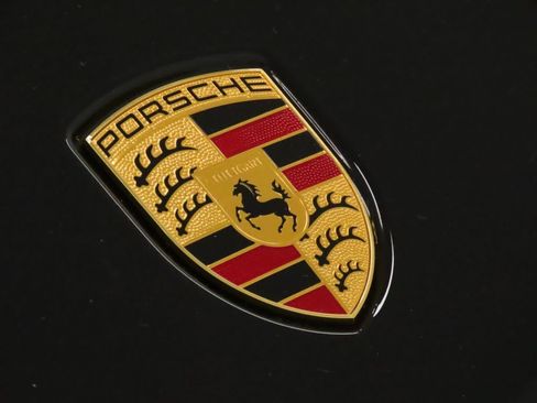 Certified 2023 Porsche Cayenne Coupe AWD/4WD image 13