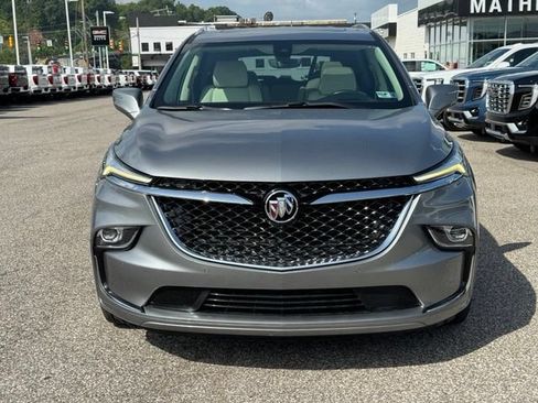 Used 2023 Buick Enclave Avenir AWD/4WD image 9