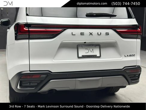Used 2024 Lexus LX 600 4WD w/ Interior Upgrade Package image 16