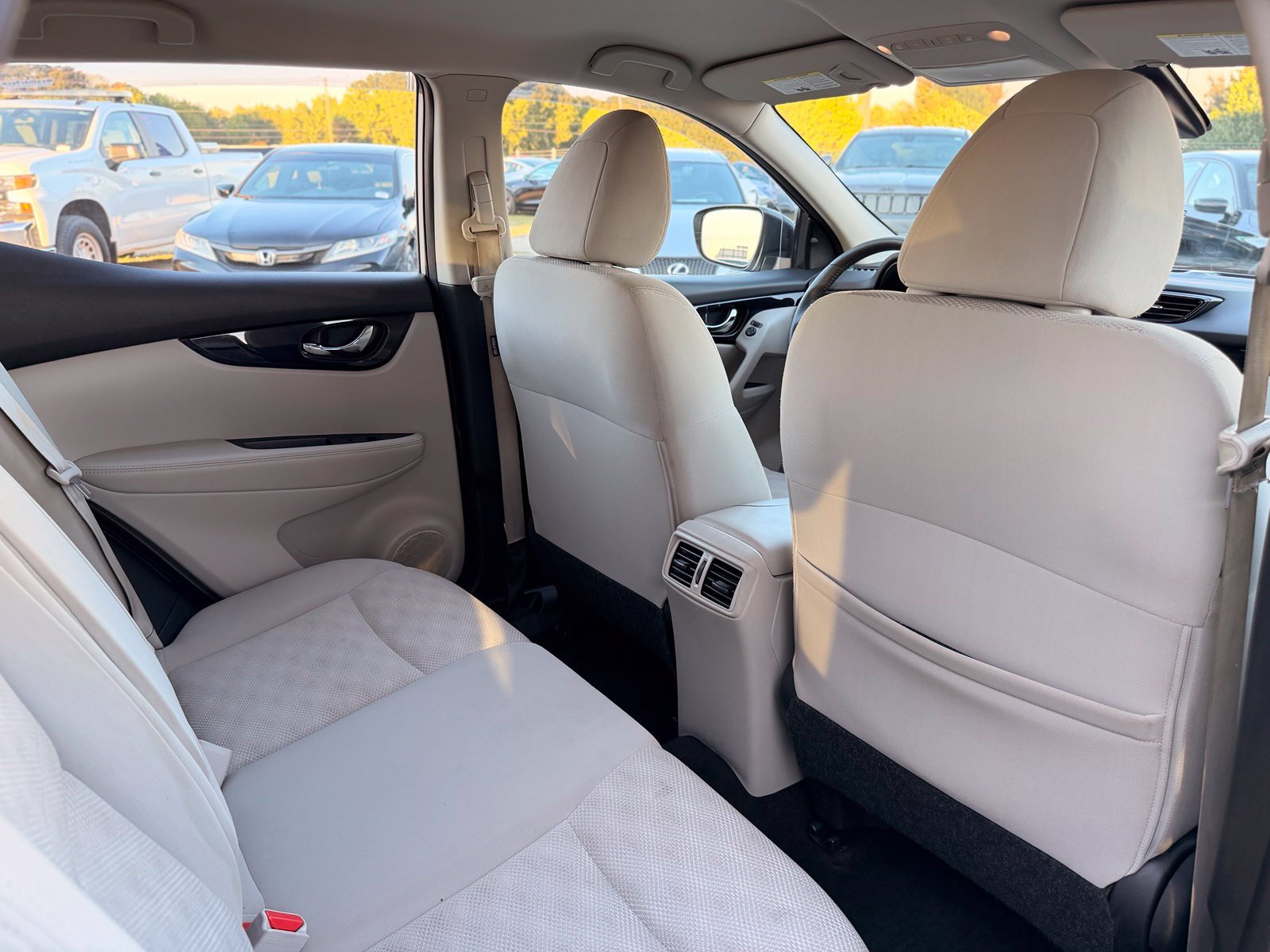 Used 2019 Nissan Rogue Sport SV w/ All-Weather Package AWD/4WD image 22