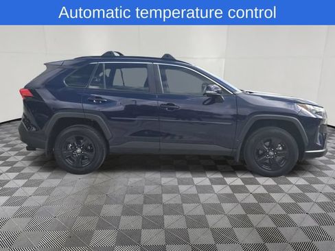 Used 2025 Toyota RAV4 XLE w/ Convenience Package FWD image 4