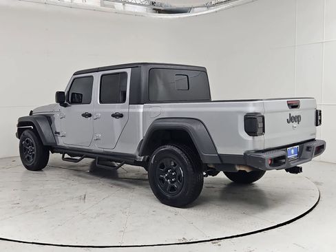 Used 2020 Jeep Gladiator Sport w/ Trailer Tow Package AWD/4WD image 4