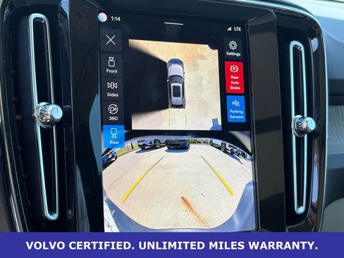 Certified 2024 Volvo XC40 B5 Ultimate w/ Protection Package Premier image 22
