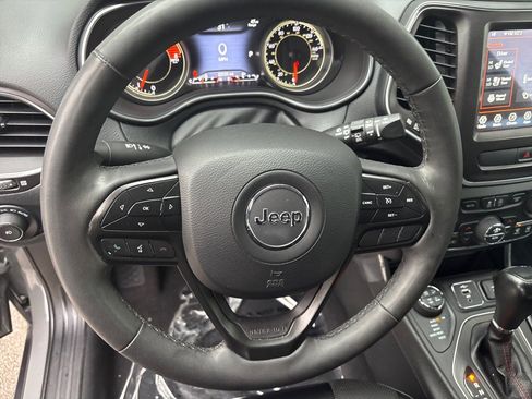 Used 2022 Jeep Cherokee Trailhawk w/ Premium Leather Package image 14