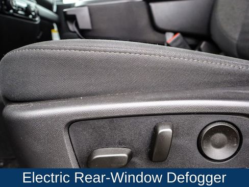 Used 2025 Chevrolet Silverado 2500 LT w/ Convenience Package image 11