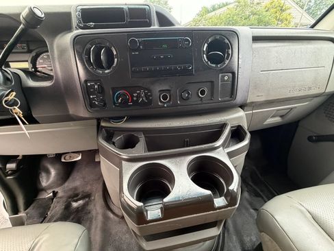 Used 2013 Ford E-250 and Econoline 250 RWD image 19