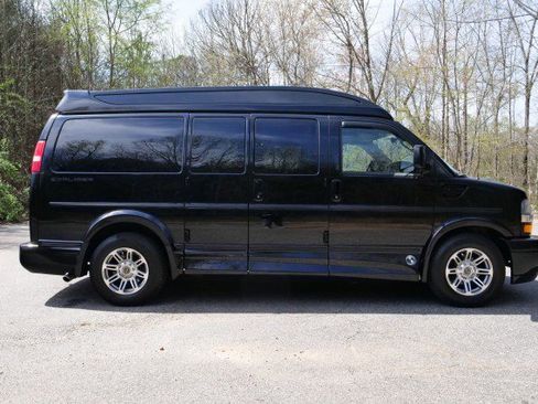 Used 2019 Chevrolet Express 2500 Explorer Conversion Van / Limi w/ Enhanced Convenience Package image 53