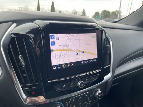 Used 2022 Chevrolet Traverse RS w/ LPO, Roadside Safety Package image 15