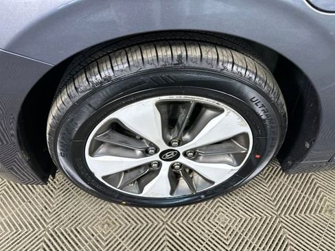Used 2019 Hyundai Ioniq Limited image 10