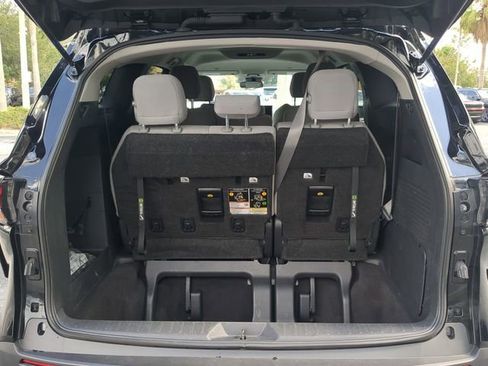 Used 2025 Toyota Sienna LE FWD image 14