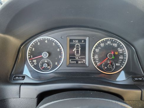 Used 2018 Volkswagen Tiguan Limited image 11