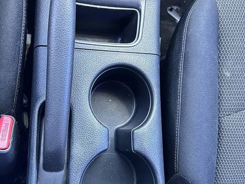 Used 2016 Nissan Sentra S FWD image 19
